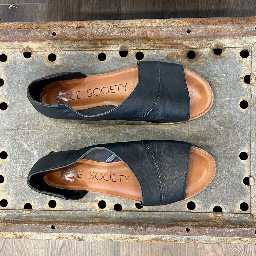Sole Society Women's Black Open-Toe Flats